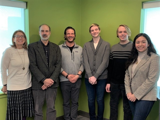 Alumnus Donor and Students Connect over Coffee